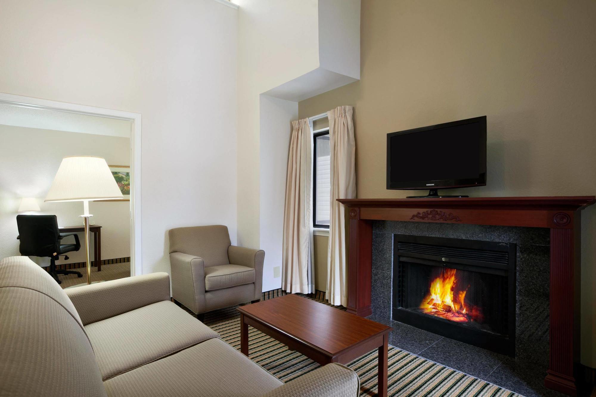 Hawthorn Suites Of Troy Exterior foto